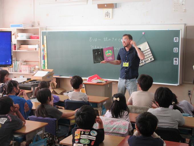 英語での読み聞かせ