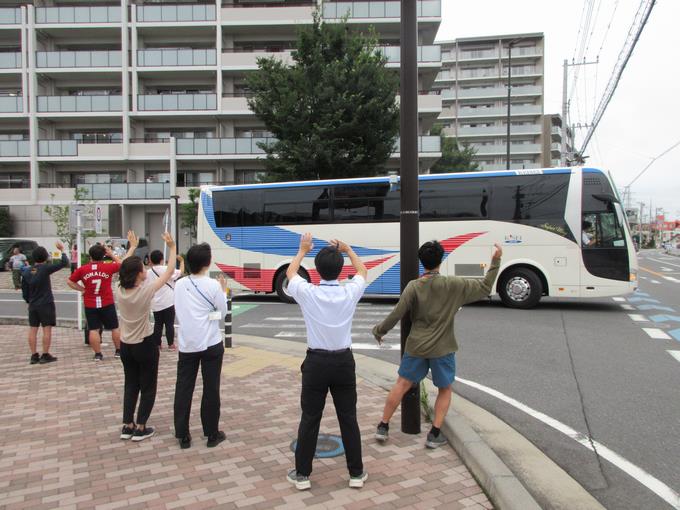 いってらっしゃーい!