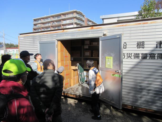 防災備蓄倉庫の確認