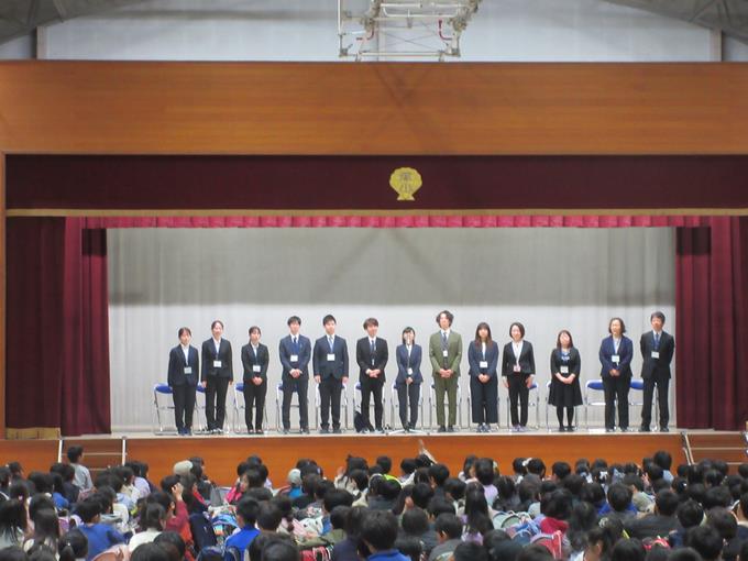 ようこそ塚田小学校へ