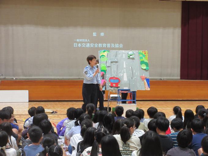 道路を歩くときのルール