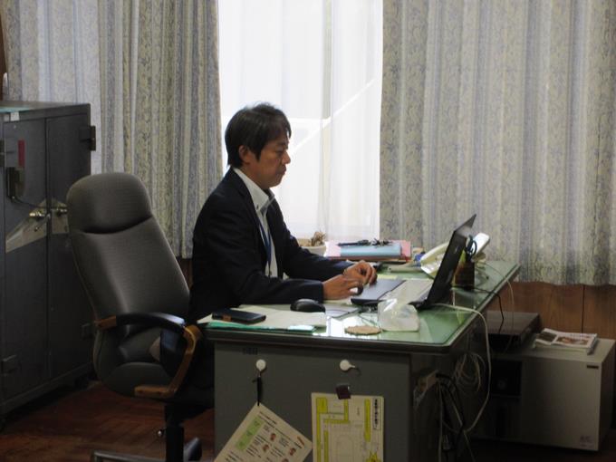 校長室から配信