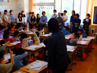 とてもにぎやかです