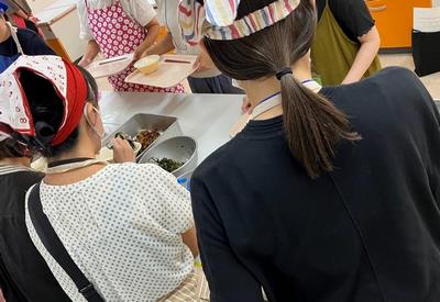 配膳の様子2