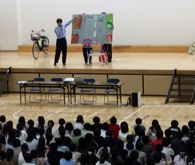 4年生　自転車の正しい乗り方について