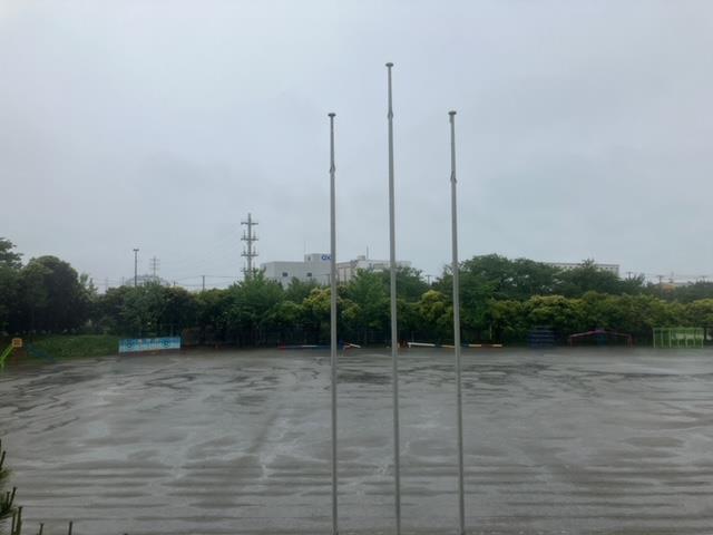 大雨警報(校庭)