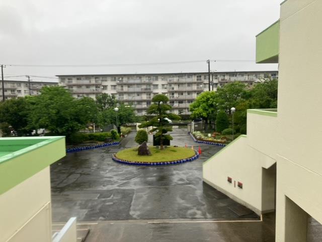 大雨警報(正門前)