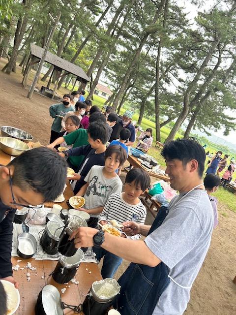 おかわりの大行列🍛(千田米が大人気)