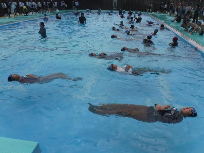 6年生@着衣水泳