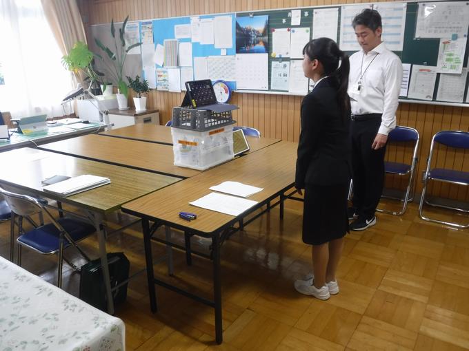 教育実習生のあいさつ