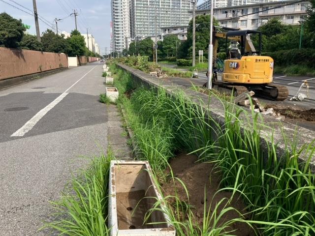 防潮堤解体工事中