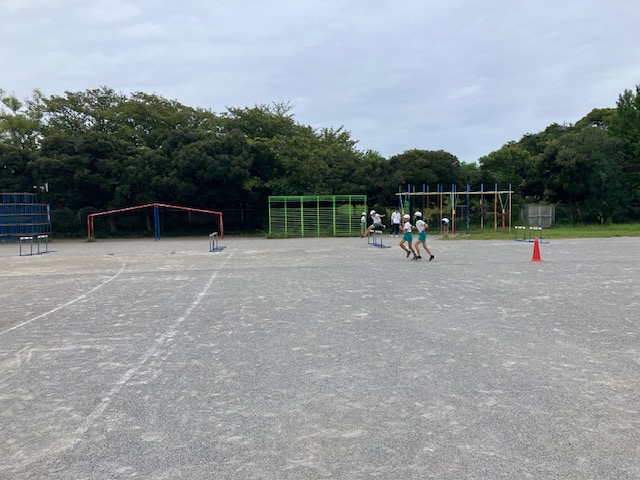 陸上部の朝練習