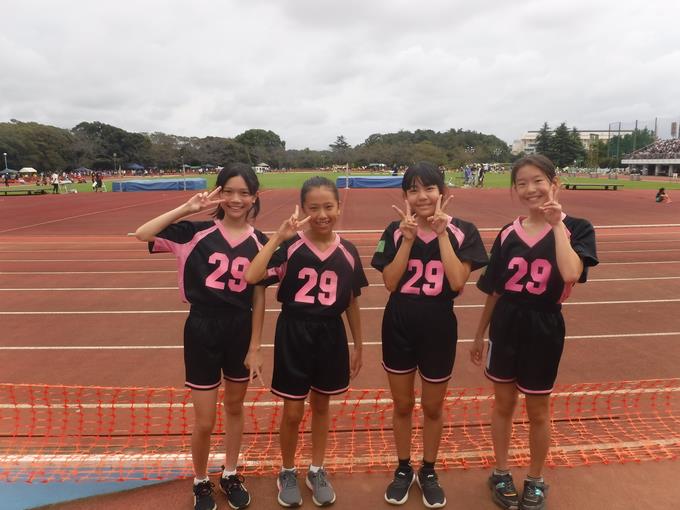 4×100mリレー(兼:走り幅跳び、100m、80mハードル)