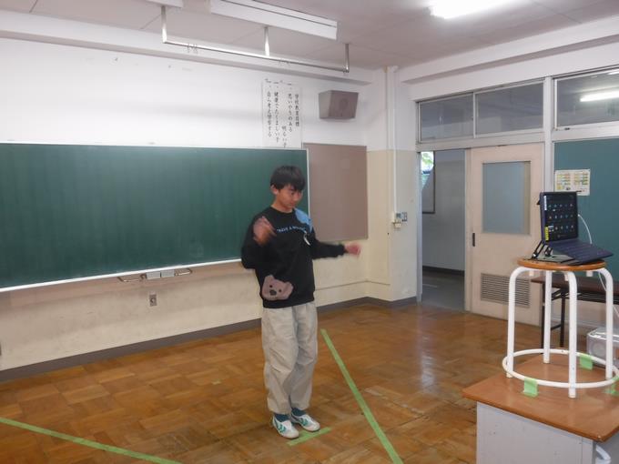 校歌斉唱