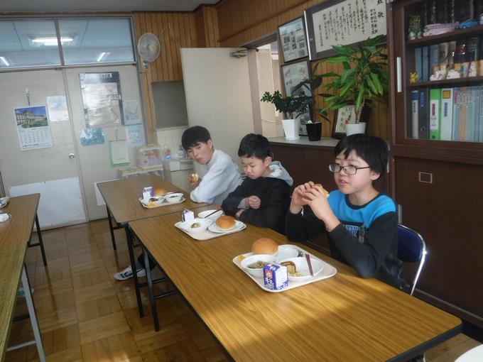 校長室会食@6年生