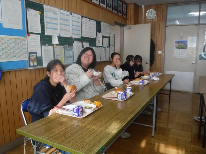 校長室会食@6年生