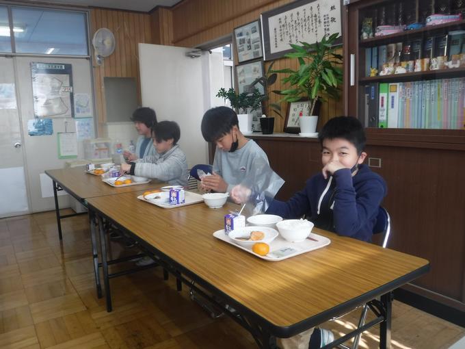 校長室会食@6年生