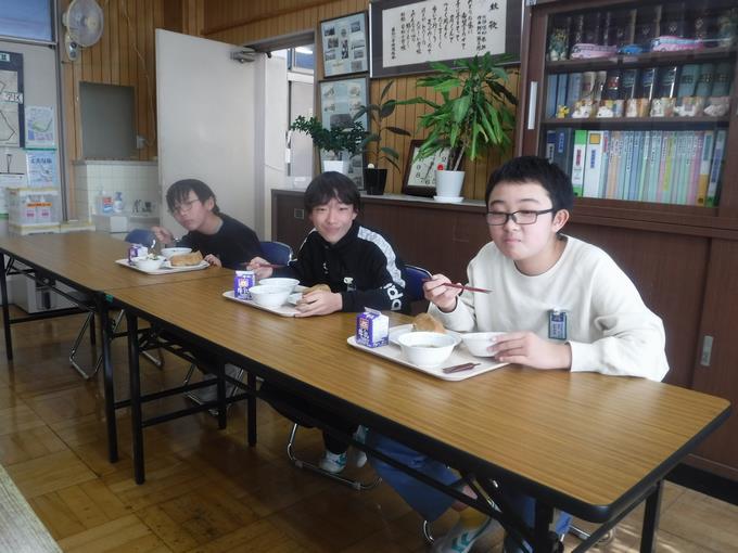 校長室会食@6年生