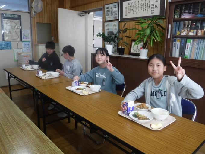 校長室会食@6年生