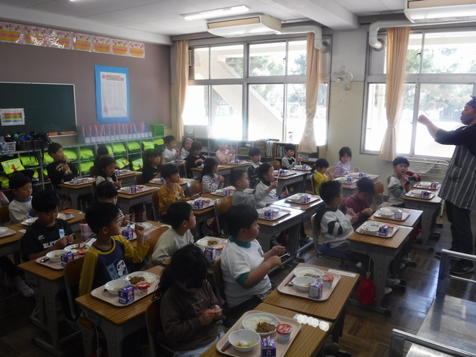 1年生給食開始