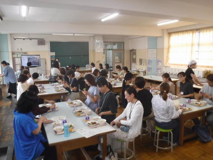 給食試食会