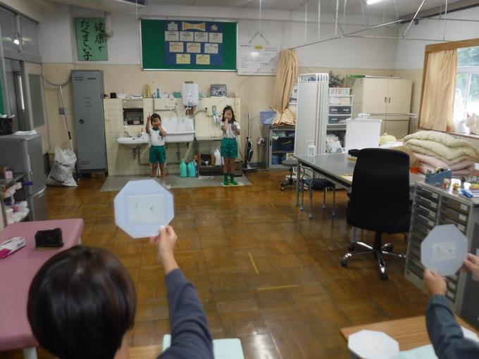 視力検査＠2年生