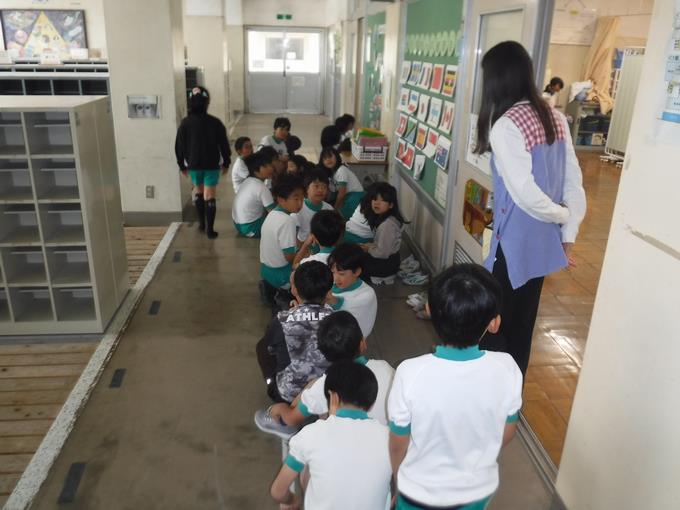 保健室前の廊下＠3年生