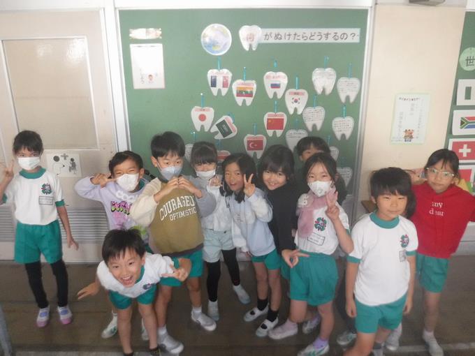 廊下で待機中です