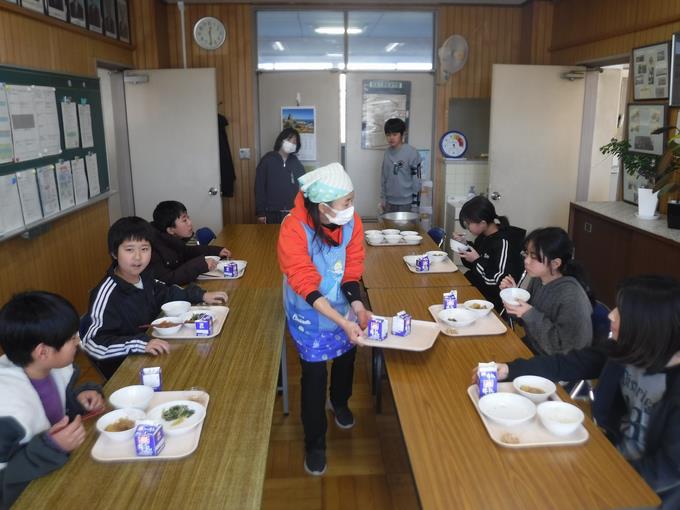 校長室会食＠おかわりが届きました