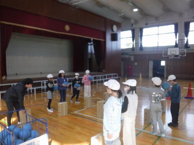 海外の遊びを体験しよう