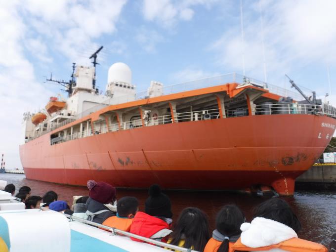 南極船しらせの見学