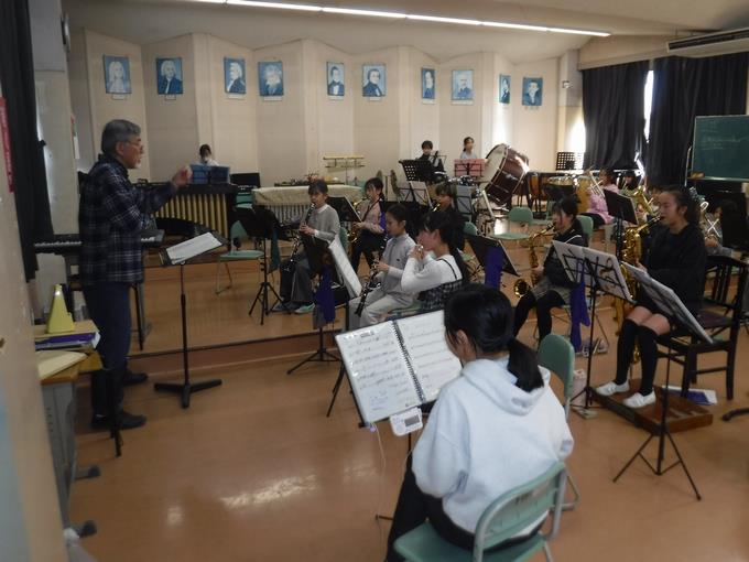 吹奏楽部の午後練習