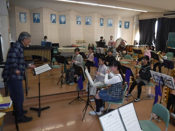 吹奏楽部の午後練習