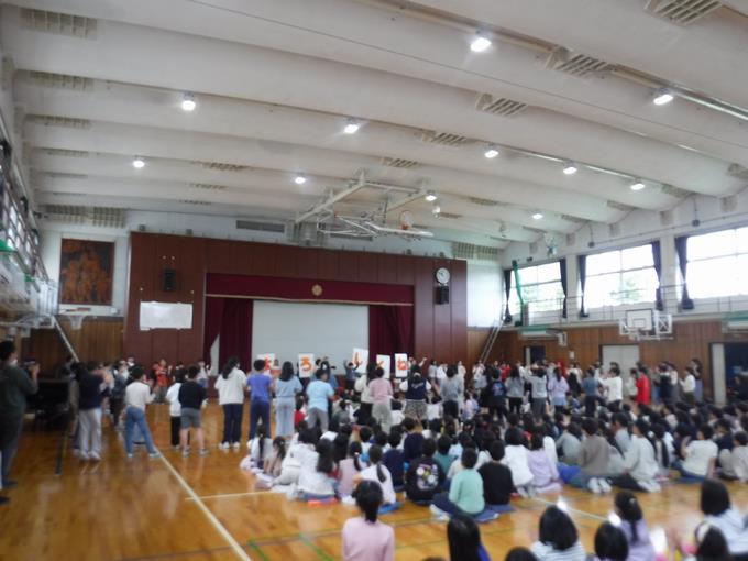 1年生を迎える会の様子2