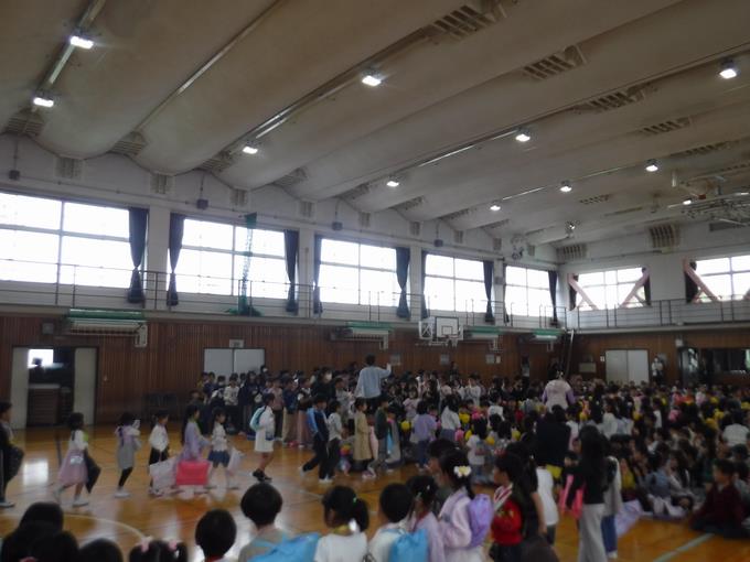 1年生を迎える会の様子3