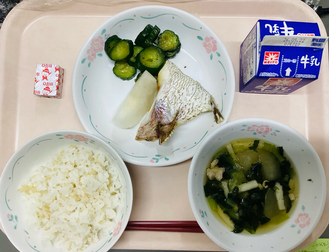給食1