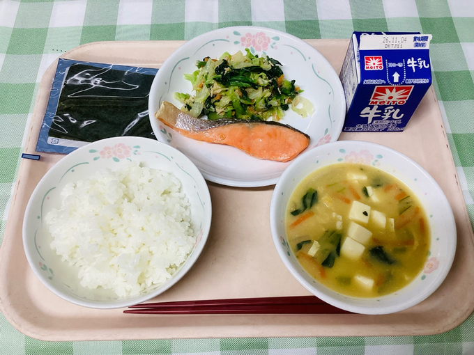 給食1