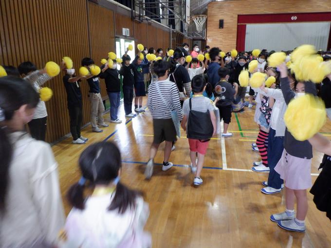 1年生を迎える会_入場