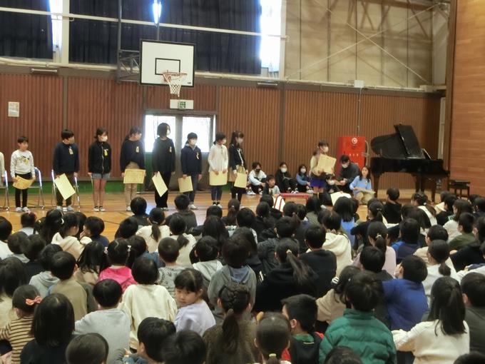 全校集会