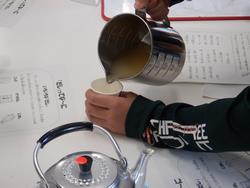 出汁の飲み比べ