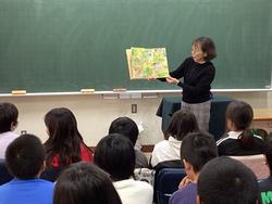 松の実おはなし会読み聞かせ