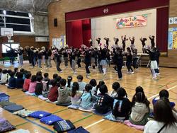 6年生を送る会_2年生の発表