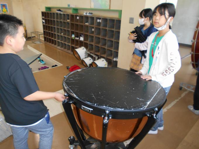 楽器運び①