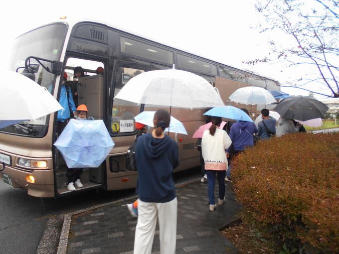 お出迎えの職員