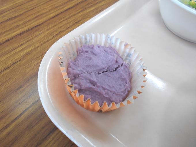 紫いものカップケーキ