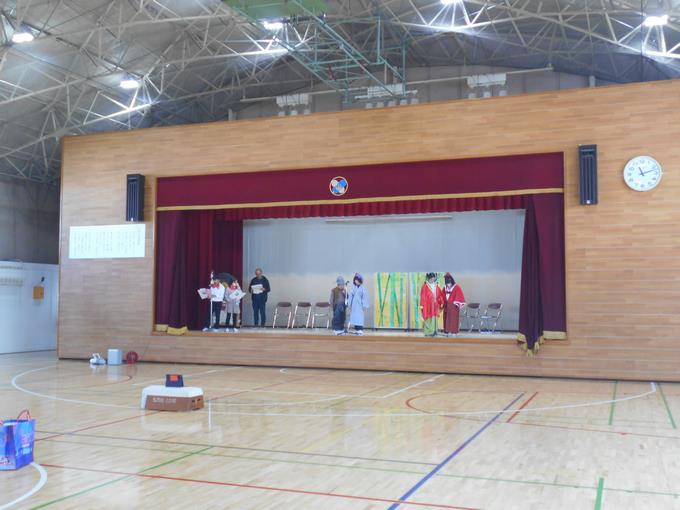 小室小学校 体育館