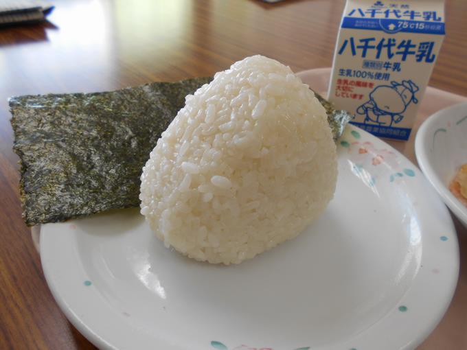 きれいな形のおにぎり