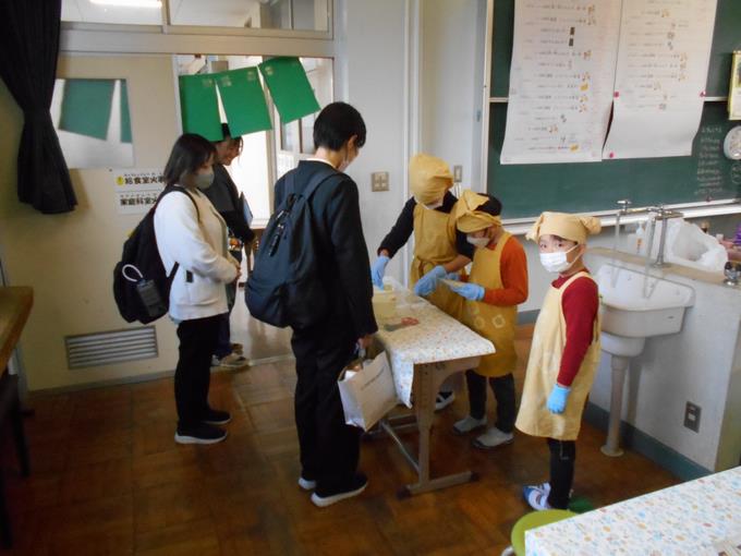 他校の先生が来店です。