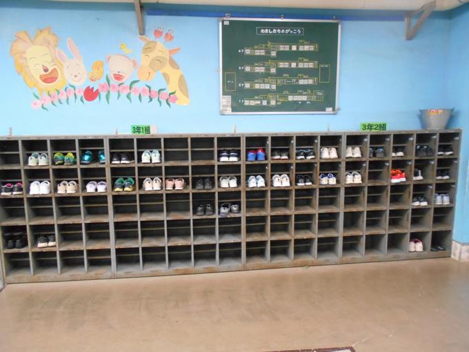 3年生の下駄箱