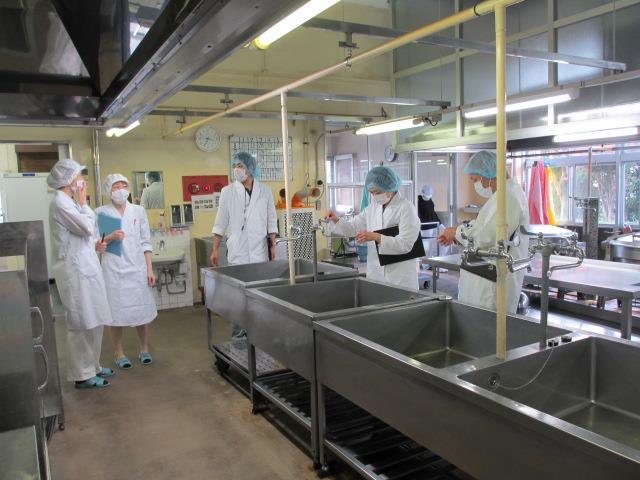 点検項目に沿って行います